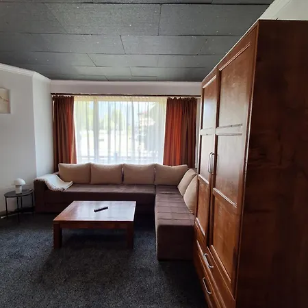 招待所 Homely