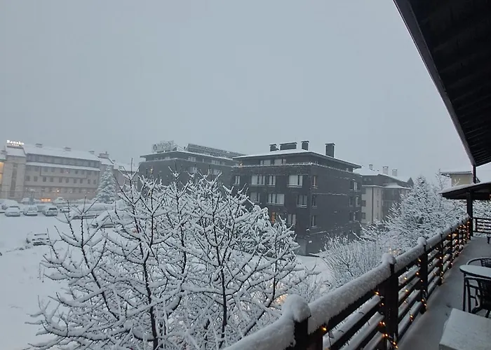 цветелина и митко Pensión *