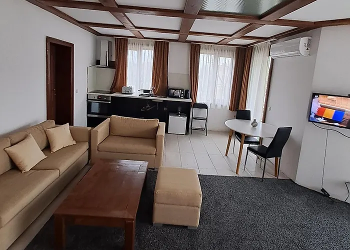 цветелина и митко Pensión *