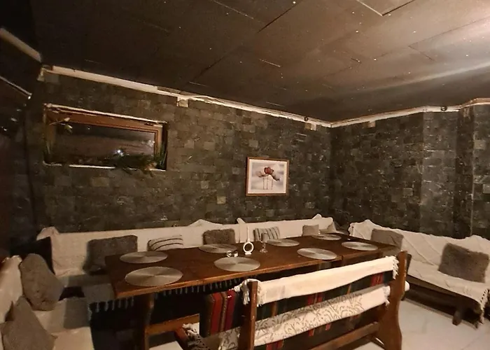 цветелина и митко Pensión *